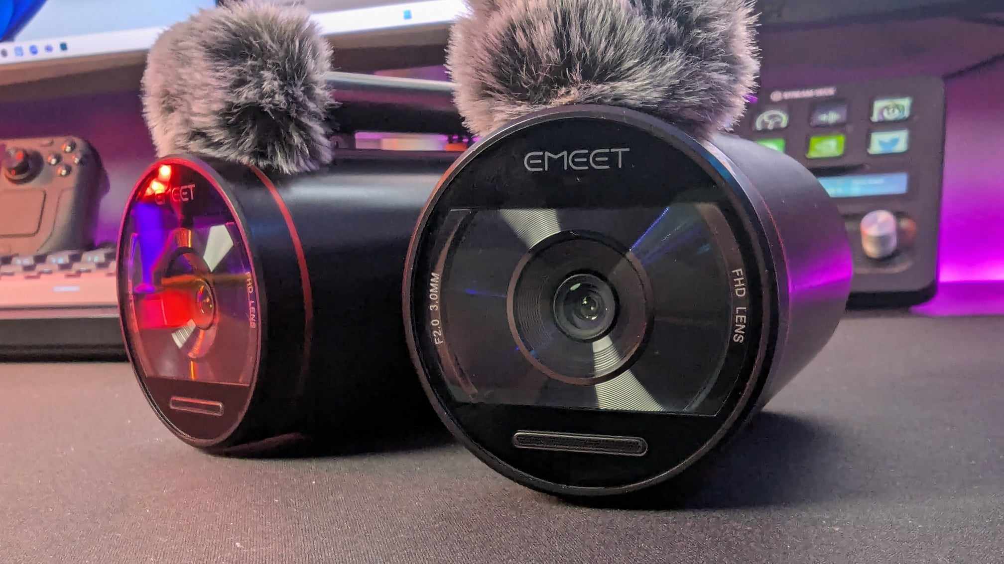 EMEET Stream Cam One Webcam Review | TechNuovo