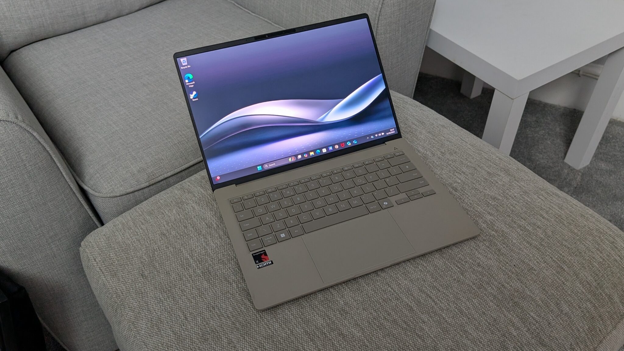 Asus Zenbook A14 UX3407Q Review Asus Zenbook A14 UX3407Q Review
